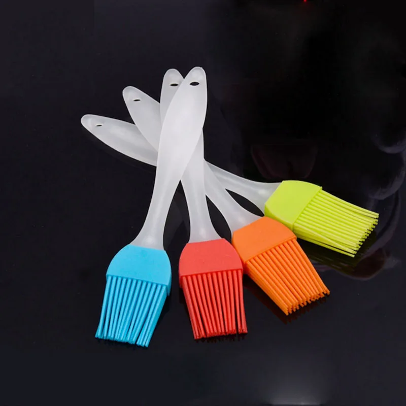 1 Pcs Sauce Basting Brush - Silicone Pastry with Back up Head Resistant Food Grade BPA-Free (Color random) |