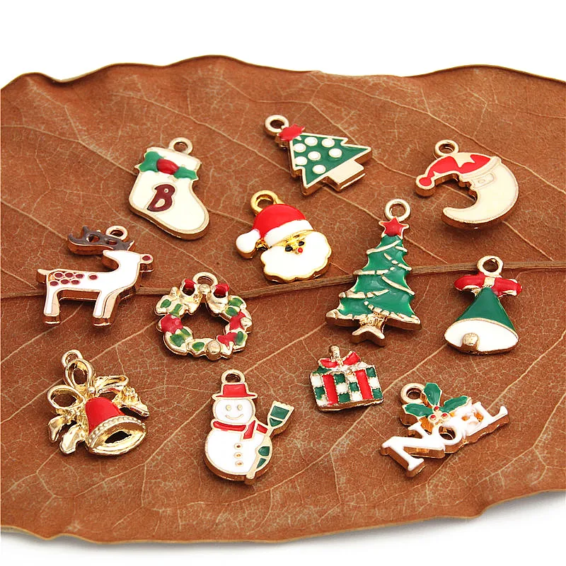 Us 179 10 Di Sconto12 Pz Misto Albero Di Natale Pendenti E Ciondoli Dello Smalto Del Pendente Del Fiocco Di Neve Pupazzo Di Neve Campana Orecchini