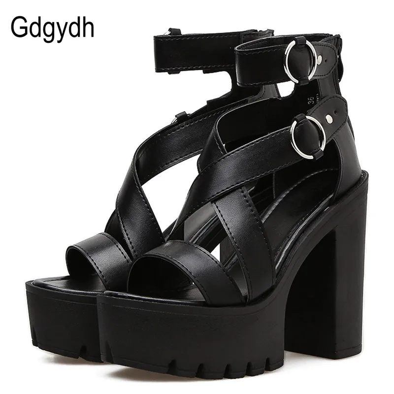 preço Gdgydh Sólida Moda Roma Estilo Plataforma Sapatas do Verão Das Sandálias Das Mulheres Do Dedo Do Pé Aberto sapatos de Salto Alto Moda Fivela Gladiador Sapatos Mulher