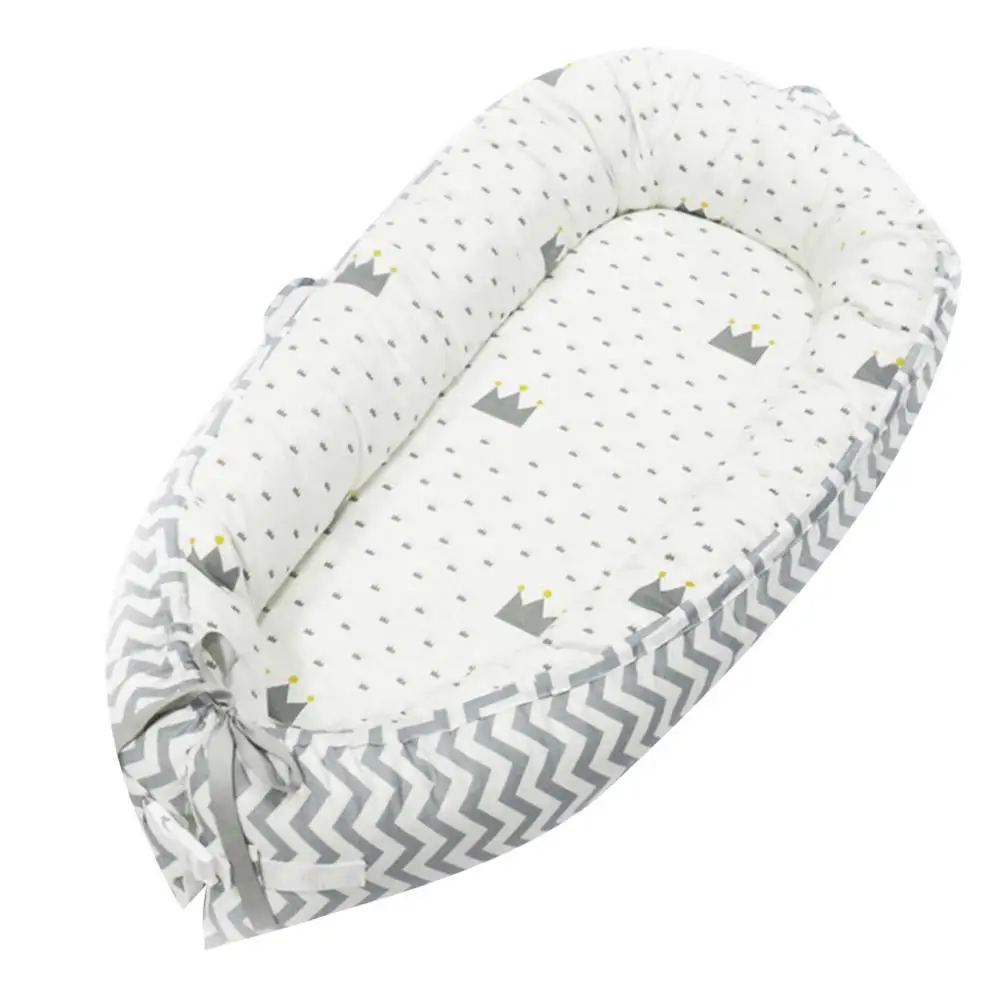 Детская переносная съемная и моющаяся кроватка для новорожденных, мягкая детская кроватка с принтом в горошек, бионическая кроватка для От 0 до 3 лет - Цвет: Белый