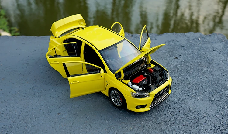 1:18 MITSUBISHI LANCER EVO 10 X литая металлическая модель автомобиля, модель из высококачественного сплава, Изысканные Подарки