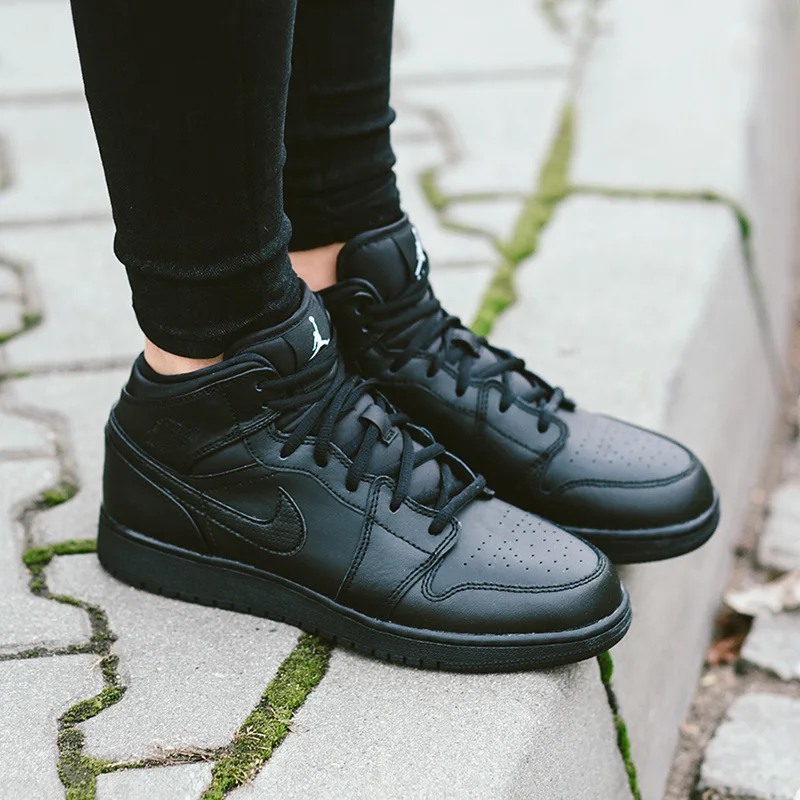 NIKE NIKE AIR. JORDANIE 1 MI Original Fille Enfants de Basket Ball ... NIKE NIKE AIR. JORDANIE 1 MI Original Fille Enfants de Basket Ball ...