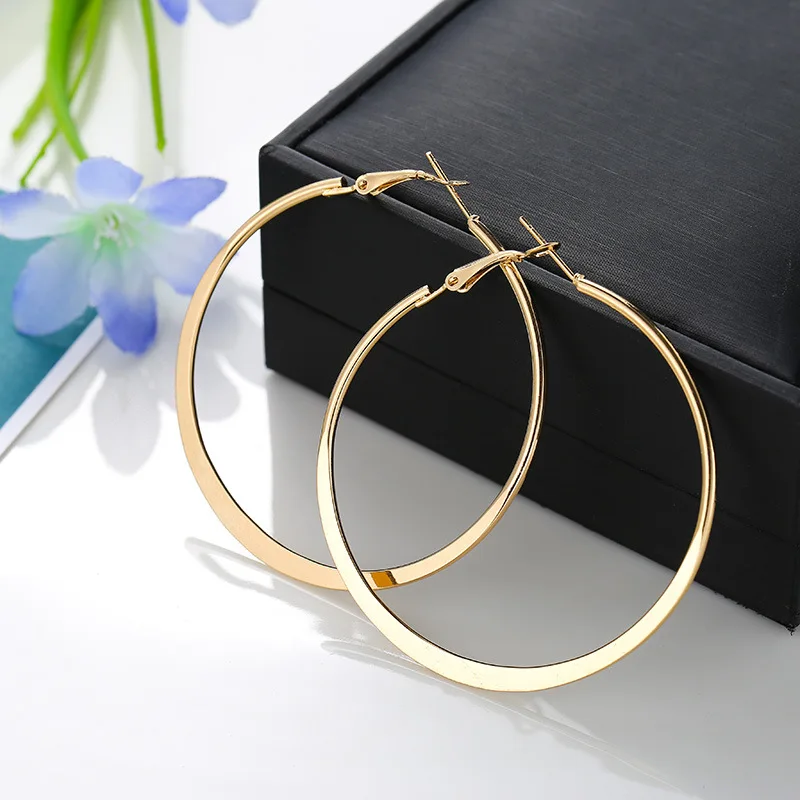 

Fashion Metal Alloy Punk Style Big Smooth Circle Hoop Earrings For Women Exaggerate Geometric Simple Round Earring Jewelry Gifts