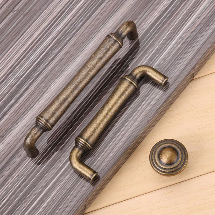 FAST SHIPPING Ancient Style Solid Zinc Alloy Drawer Handle Door Pull Cabinet Handle Antique Brass Matt Silver Ancient European FAST SHIPPING Ancient Style Solid Zinc Alloy Drawer Handle Door Pull Cabinet Handle Antique Brass Matt Silver Ancient European
