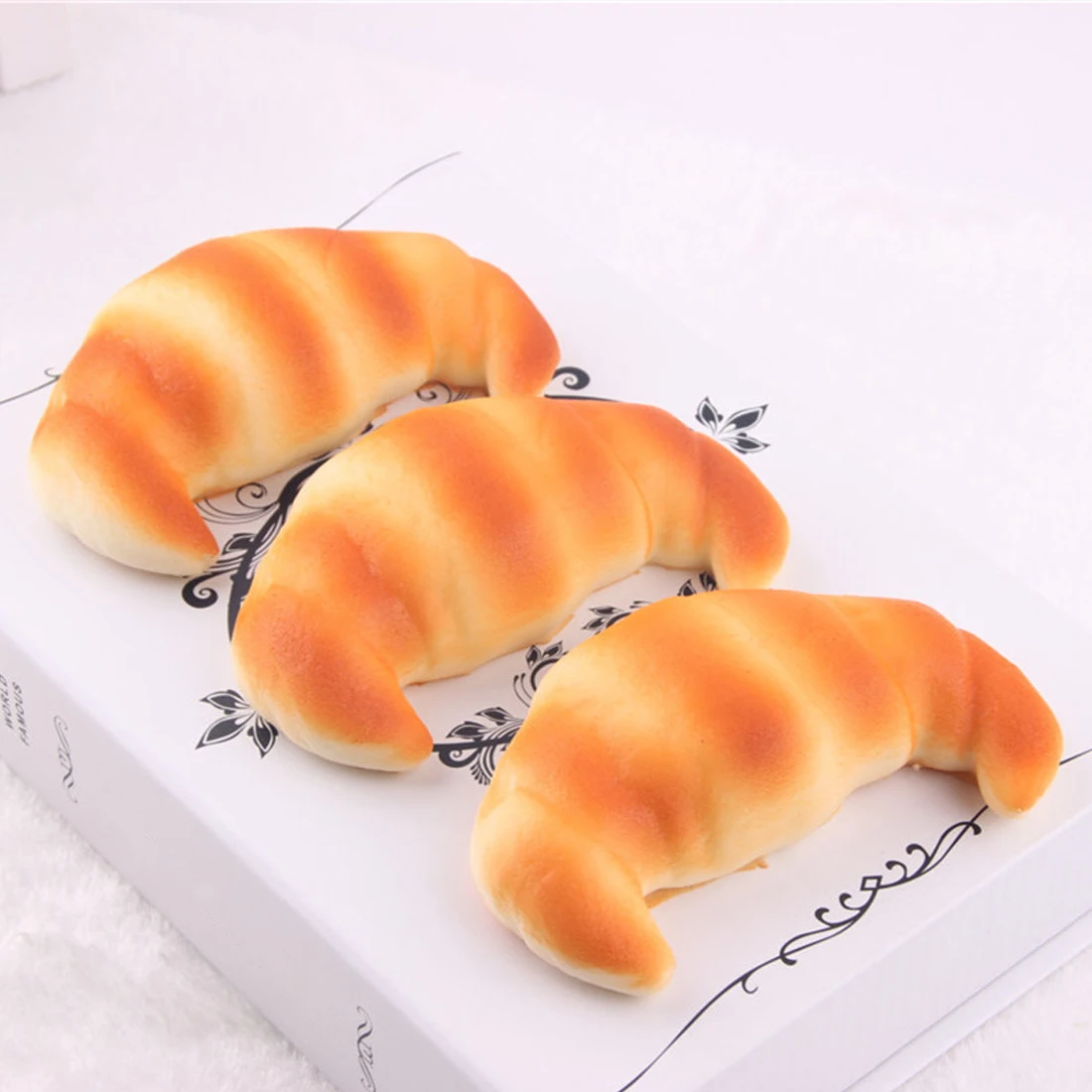 

Etmakit Slow Rising Croissants Squishy Cell Phone Strap Kawaii Soft Squeeze Scented Bread Cake Stretchy Toy Gift Cute Simulation