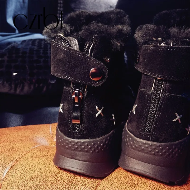 formes Neige Plates Noir Peluche La Confortable D'hiver Talons marron Czrbt Laine Avec En Femme Femmes De Cuir 2018 Coins Bottes Cheville Chaussures Véritable 6gfUwZ1