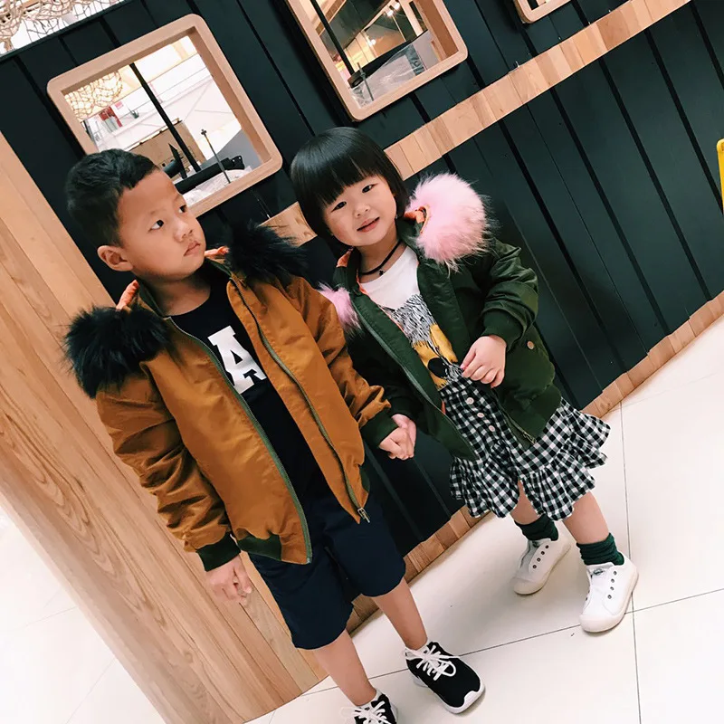 

Haining star style children's flying suit, short parentage, Rex Rabbit liner, detachable baby fur coat wholesale.