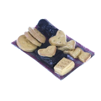 

1:12 Scale Dollhouse Miniatures Plastic Plate of Cookies Biscuit Kitchen Food Dining Room Cupboard Table Decor Newest