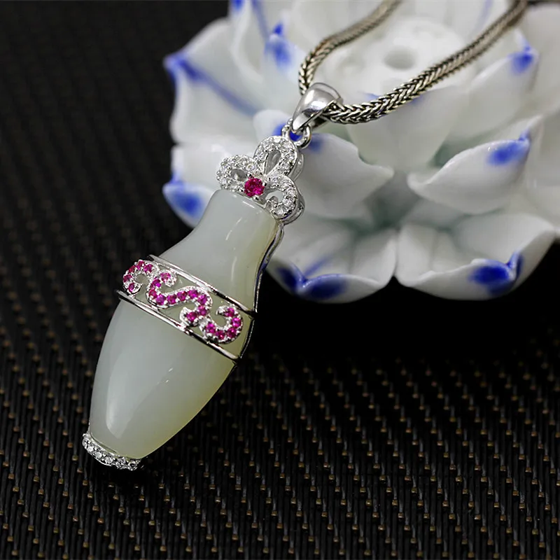 

S925 silver jewelry boutique fashion lady Hetian pendant natural