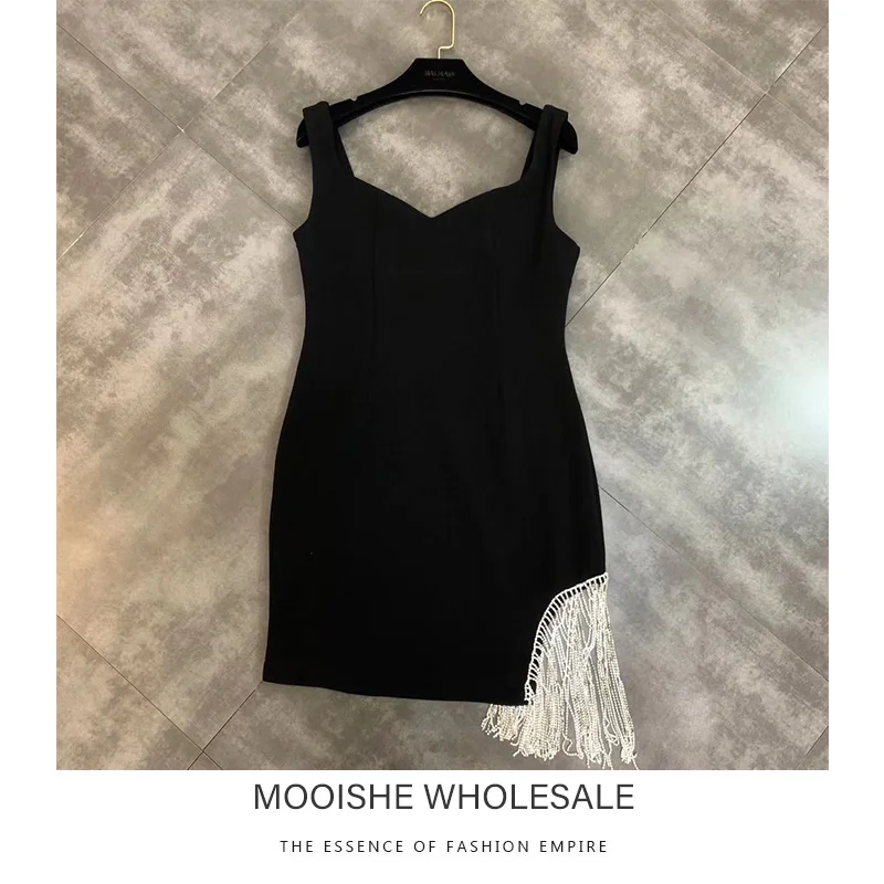 

2019 Spring New V-neck Sling Dress Irregular Fringer Diamond Decorative Mini Dress