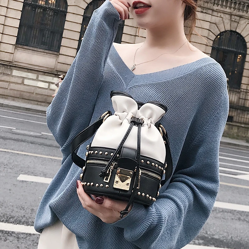 Small Bucket Lady Bag New Korean Fashion Retro Shoulder Metal Ins Super Hot Crossbody Drawstring Girl Handbag Brand Rivet