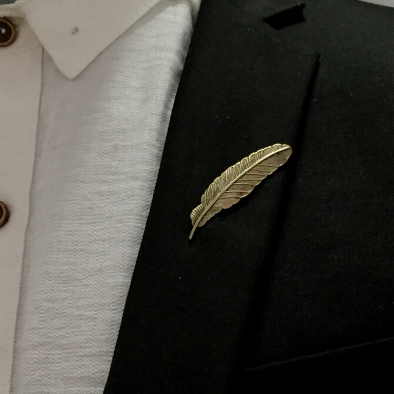 Hot Mens Fashion Charm Vintage brooch pins gold feather retro collar