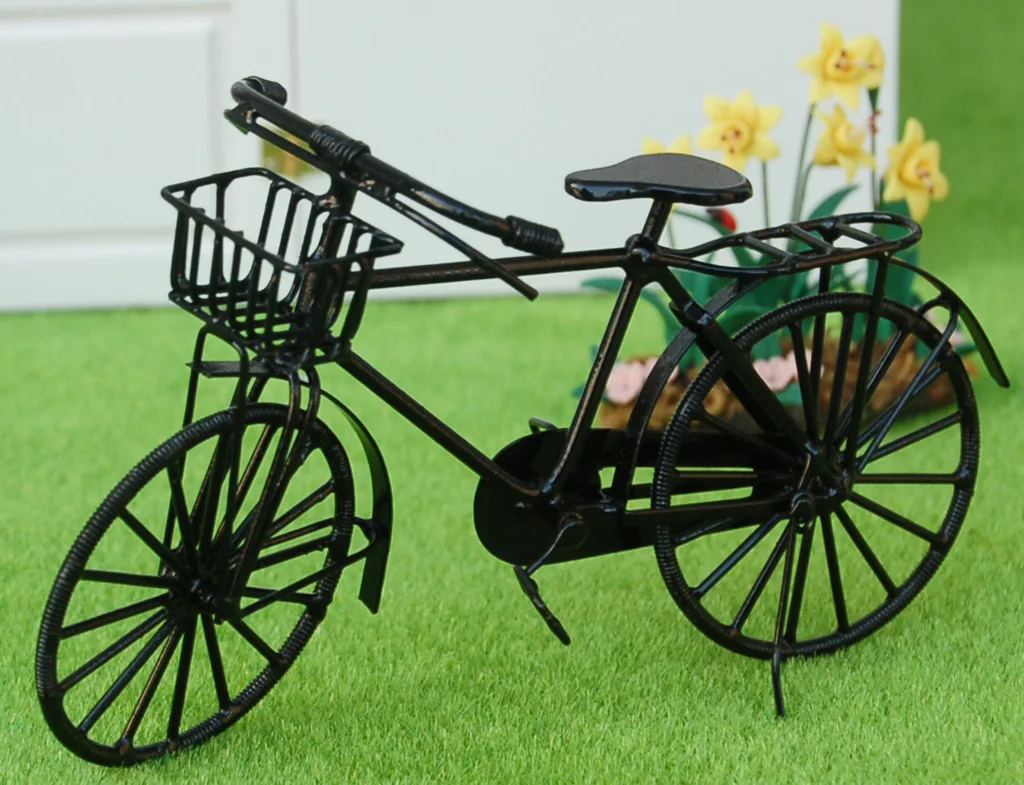 1/12 Dolls House Miniature Black Wire Metal Bicycle Bike w/ Rotating Wheels Kids Pretend Play Toy Gift