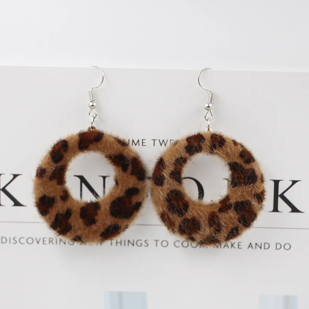 

Leopard Earrings Punk Exaggerated Drop Earrings For Women Vintage Drop Round Earrings Jewelry 2019 Multi-Color Earrings