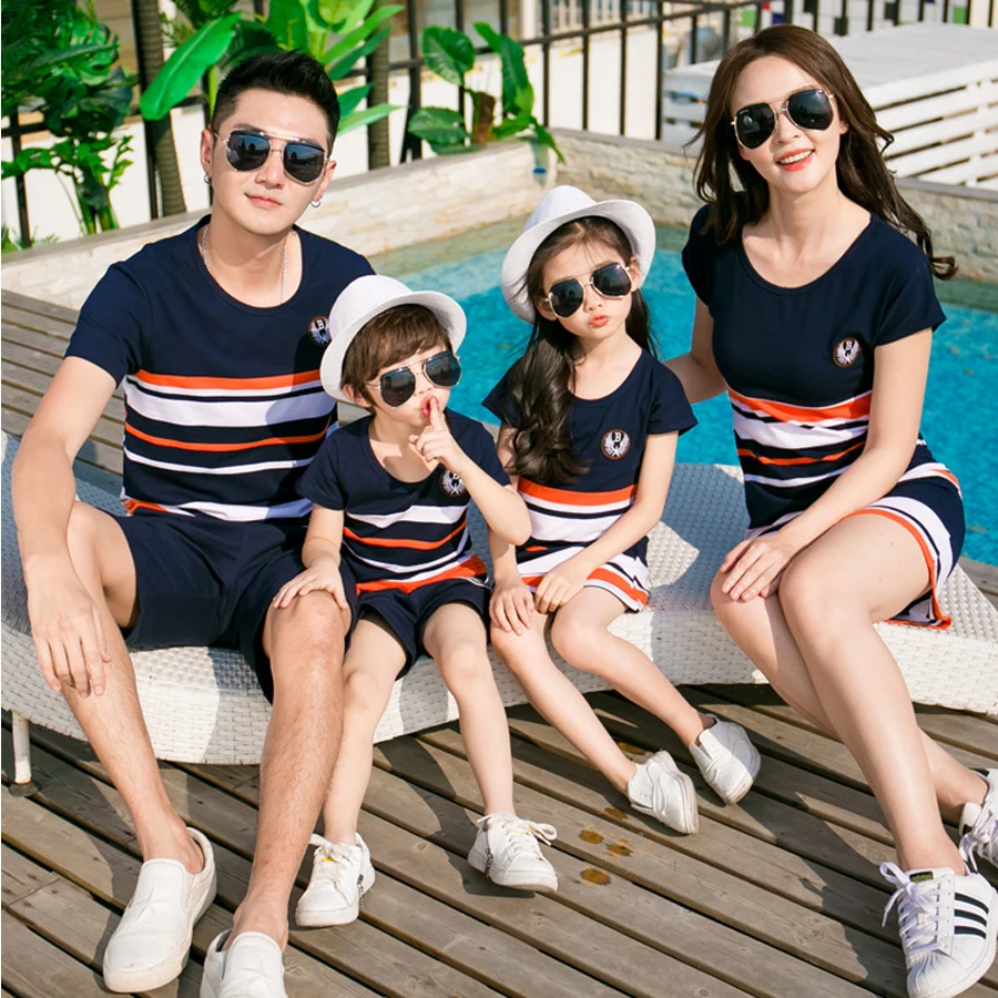 

Matching Family Outfits 2019 New Summer Fashion Korea Style Striped T-shirt Mother Daughter Dresses Father Son Baby Boy Girl Set