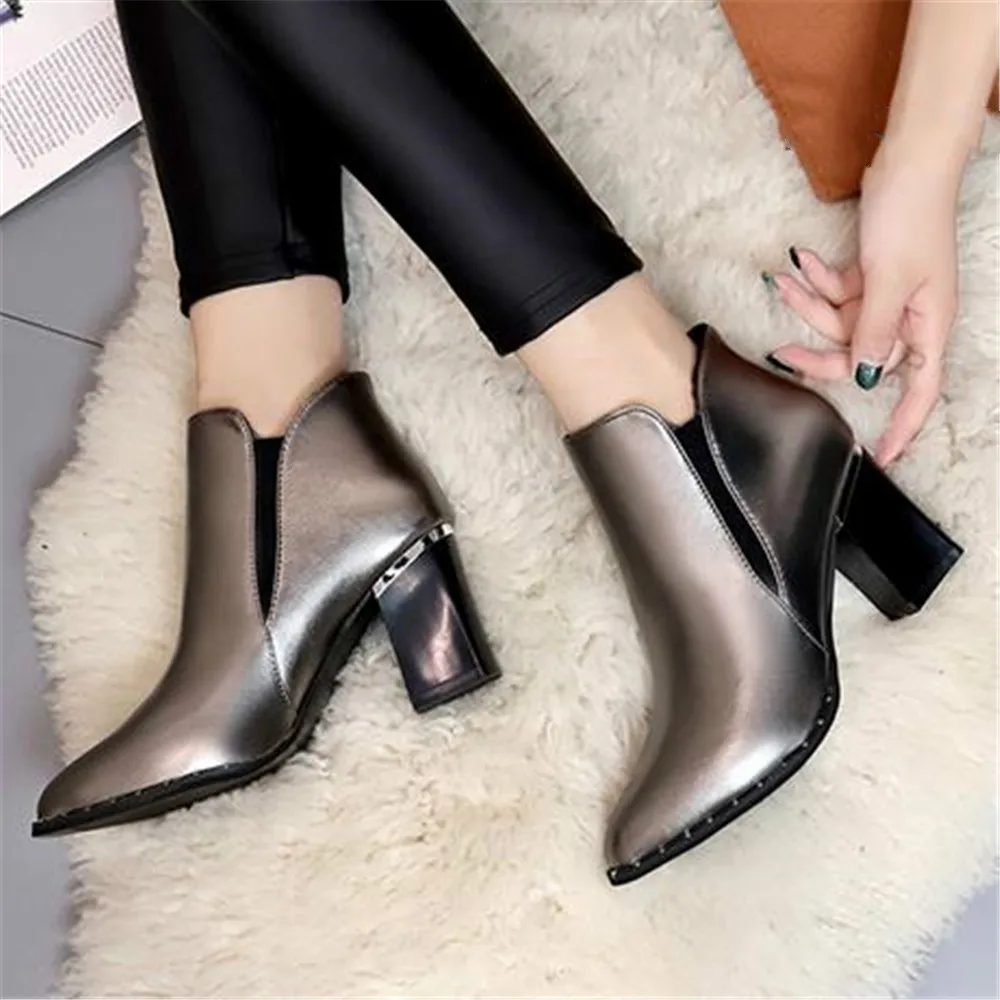 

Dropshipping Contracted Tide Girl Boots British Style Rivet Woman Boots Martin Boots Autumn Winter 2019 New High-heeled Shoes