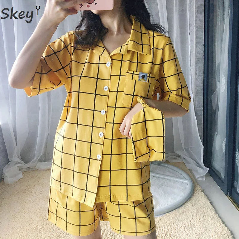 

Women Yellow Plaid Pajamas Suit 3 Pieces Set 2019 Casual Short Sleeve Hot Shorts Elastic Waist Homewear Loose Cotton Pyjamas Set