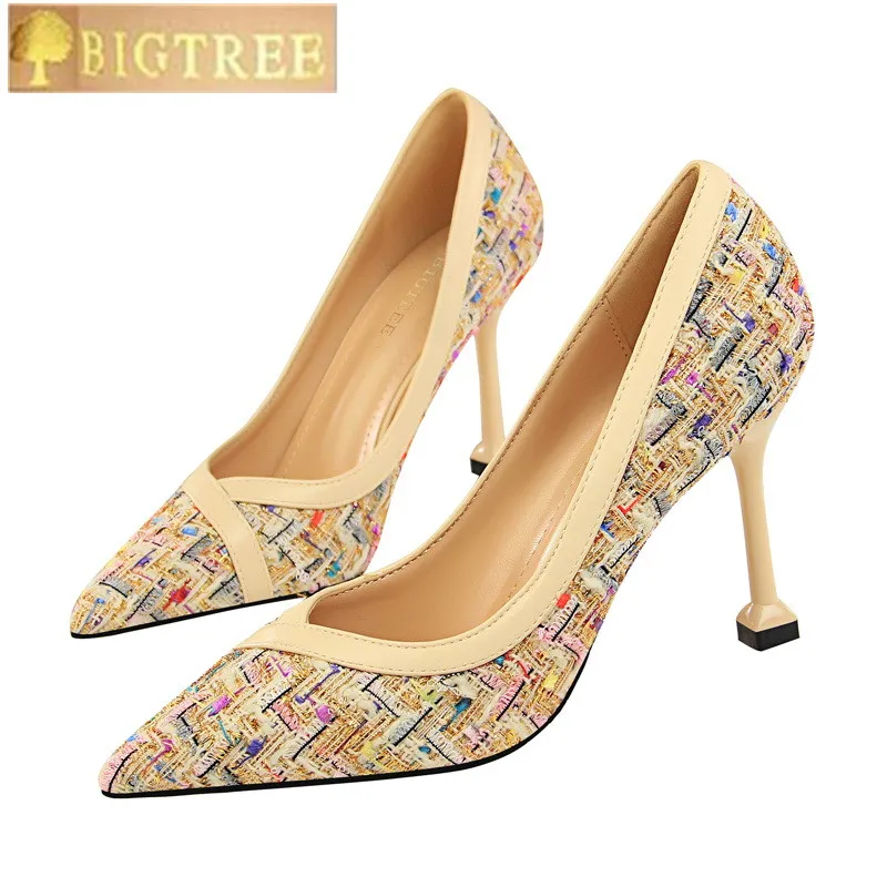 pointed mouth heels