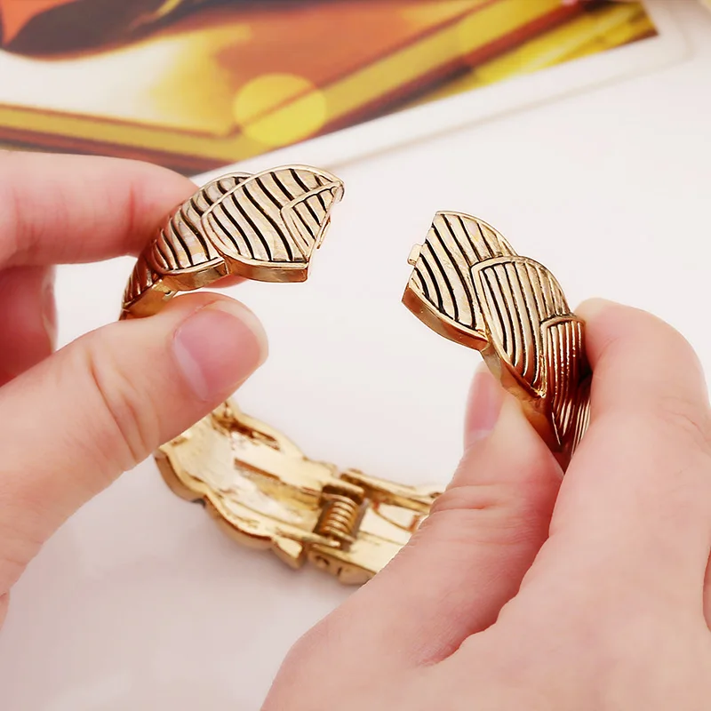 Lzhlq геометрический Браслет-манжета известная марка ювелирных изделий Модный женский браслет с милым сердечком открытие широкое покрытие металлом браслет