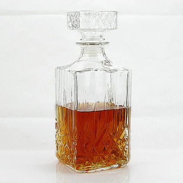 

1PC 800ML Glass Decanter Vintage Glass Liquor Whiskey Crystal Bottle Wine Decanter Home Bar Tools Barware Supplies EJR 1084