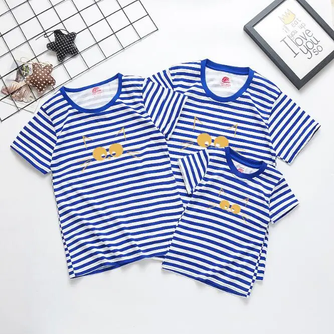 Семейная Одежда для мамы и дочки летняя футболка одежда для папы и сына одежда для всей семьи с рисунком кота мама и я - Цвет: Stripe