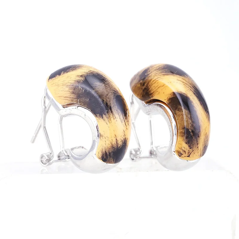 woman earrings