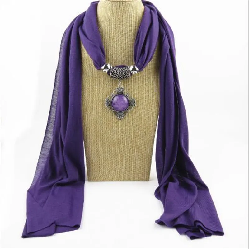 

Fashion Polyester Scarf Necklace Ethnic Autumn Winter Resin Geometric Pendant Scarve Collar Necklace Jewelry For Women
