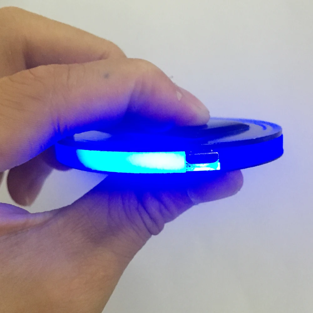 

Blue Color LED Solar Power Car Cup Pad Mat Car Cup Bottle Drinks Holder Pad Protective Mat For Volkswagen Golf XC90 Car-styling
