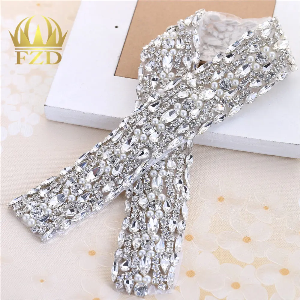 

FZD 1 Piece New Wedding Rhinestones Applique Crystal Hot Fix Clear Rhinestones Designs Bridal Sash for Wedding