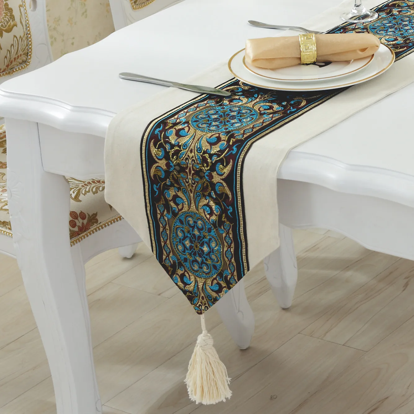 

Simple And Modern European Luxury Table Runner Embroidered Linen Solid Coffee Table Runner Tablecloths Mediterranean Bed Runner
