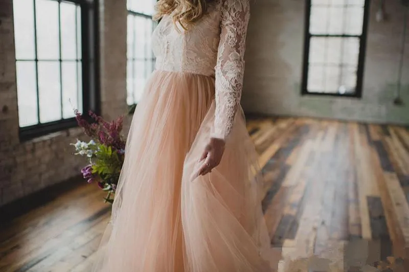 vintage-country-wedding-dresses-with-long-sleeves-lace-blush-tulle-v-neck-2018-bohemia-garden-beach-plus-size-bridal-wedding-gowns-cheap (2)_