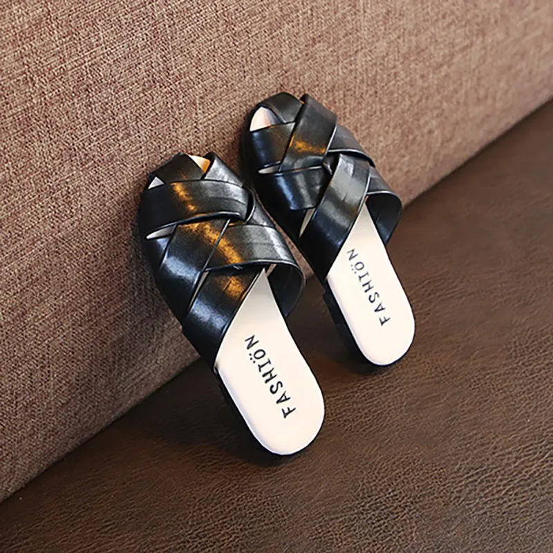 Slippers Flat Bottom Slip Out Fashion Woven Girls Baotou Sandals And Slippers children's beach casual shoes Slippers Flat Bottom Slip Out Fashion Woven Girls Baotou Sandals And Slippers children's beach casual shoes