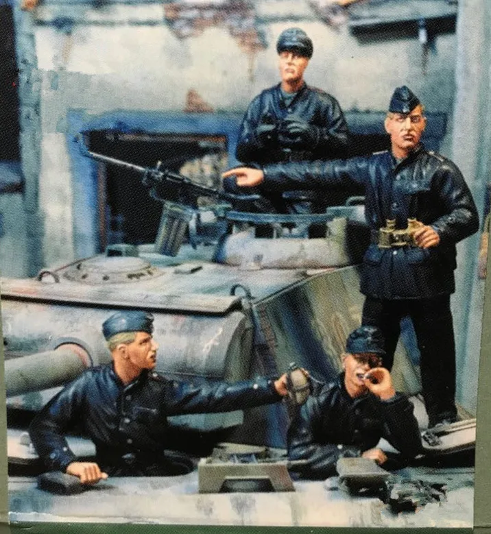 

1/35 Resin Figure Model Kit Unassambled Unpainted 611(NO TANK)
