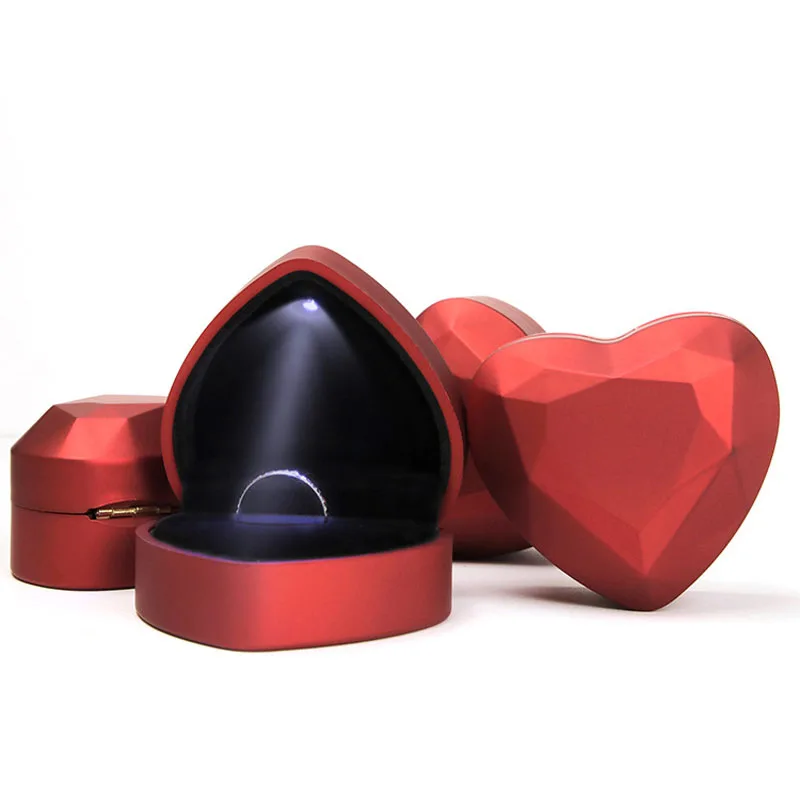 Сердце-образные украшения коробка с светодиодный свет ювелирные изделия Дисплей Держатель Свадебные обручальные футляр для колец ожерелье Ювелирная Подарочная коробка-дисплей
