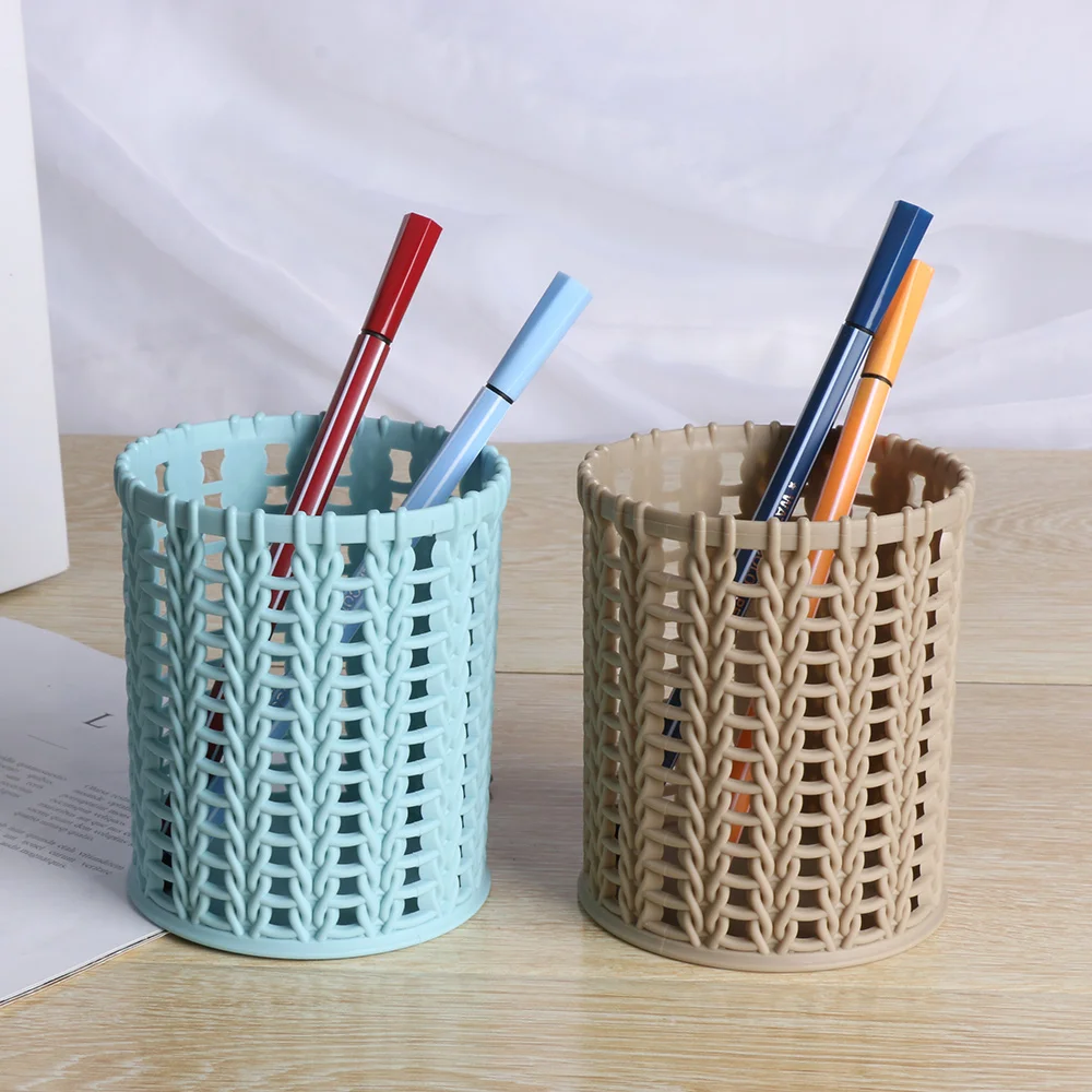 Reative Rattan Cylinder Hollow Storage Basket Pencil Holder Makeup Brush Container Desktop