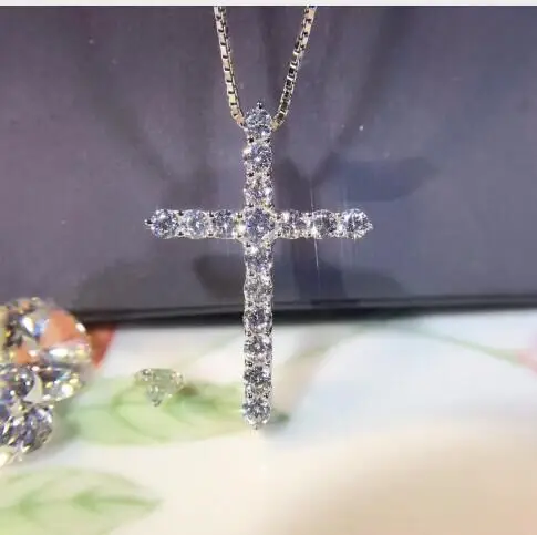 

TN020 Free Shipping!Brilliant sona Simulated Gem Cross Necklace For Women, Crossing Pendant