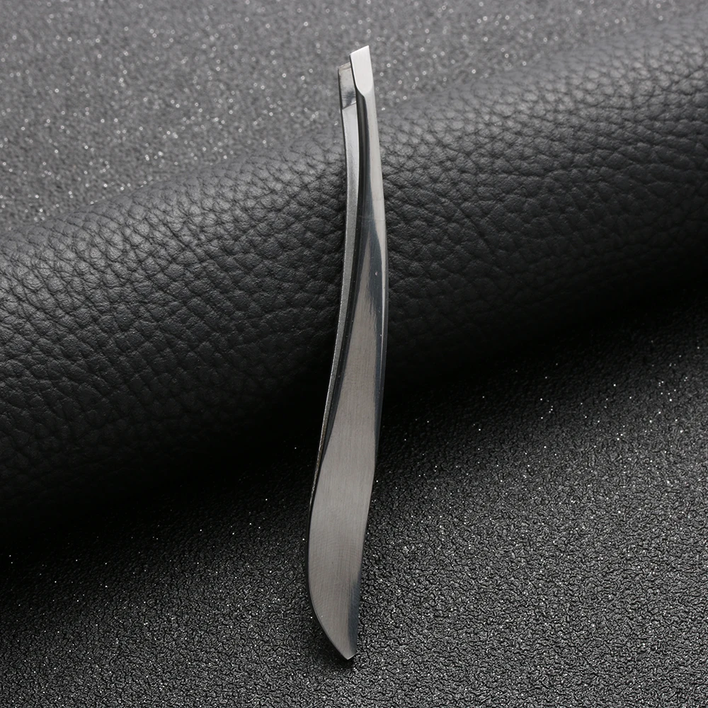 

1PC Pro Angled Slanted Eyebrow Tweezers Face Hair Removal Clip Brow Trimmer Stainless Steel Cosmetics Beauty Makeup Tool