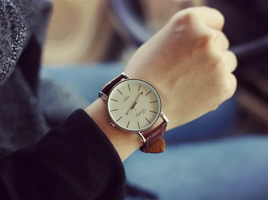 Простой D Дизайн W Модные наручные часы Ретро кварцевые часы творческая личность пара унисекс часы