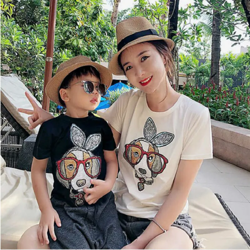 

2019 Family Matching T Shirt Cartoon Dog Sequins Dad Mom and Daughter Son Matching Clothes Tshirt Tops Fashion Family Look