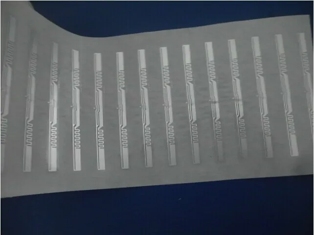 

Impinj E44 UHF RFID wet inlay 860-960MHZ Monza4 915M EPC C1G2 ISO18000-6C can be used to RFID tag and label