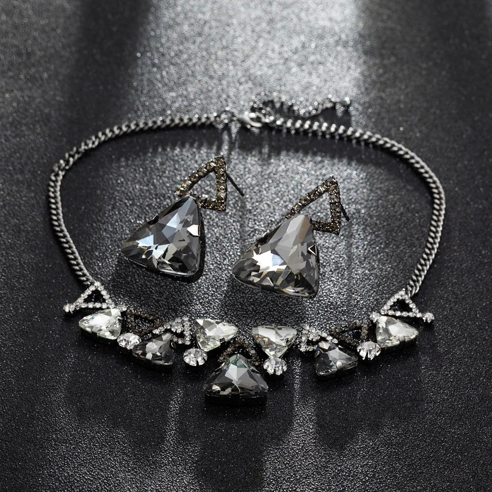 

YFJEWE Classic Black+White Bridal Jewelry sets for Women Silver Color Rhinestone Necklace earring Sets Wedding Jewelry N386