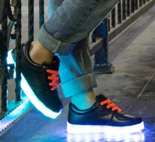 Детская обувь с подсветкой для мальчиков и девочек, usb зарядка, светодиодный, освещенные модные кроссовки, Весенняя детская спортивная обувь на плоской подошве