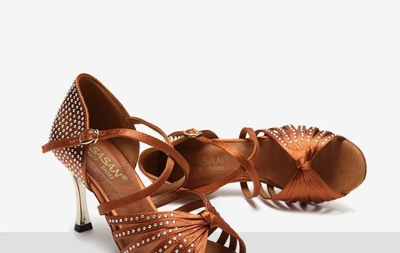 Спортивная обувь для бальных и латиноамериканских танцев; обувь для женщин; обувь для девочек с мягкой подошвой; S-125 SASAN; импортная атласная обувь на каблуке 8,5 см; цвет золотой, черный