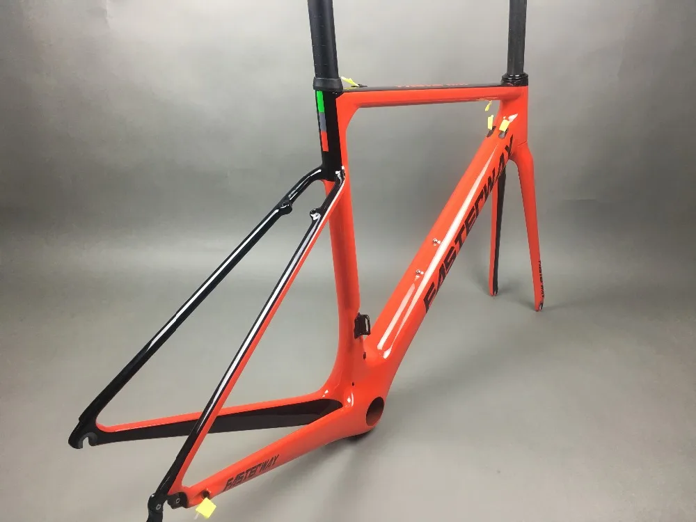 Cheap 2019 design super light FASTERWAY classic carbon road frameset D Brake carbon bike frame:Frameset+Seatpost+Fork+Clamp+Headset 102