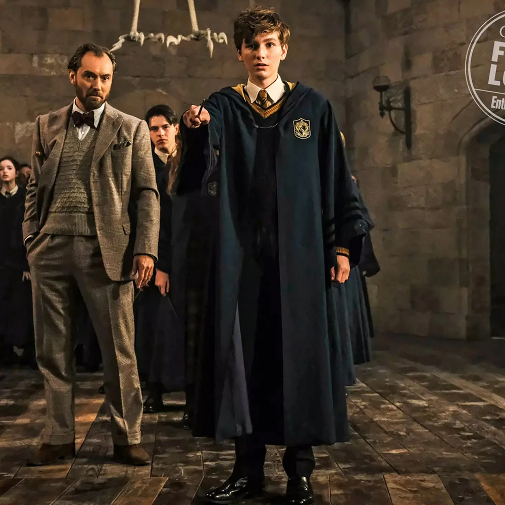 

Fantastic Beasts:The Crimes Of Grindelwald Newt Scamander Cosplay Costume Hogwarts Robe Cape Cloak Carnival Party Costumes