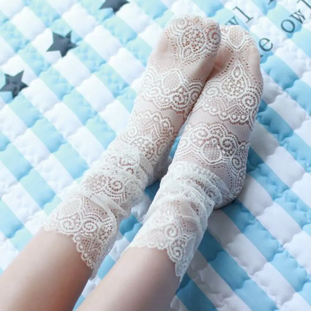 

Fashion Women Pricness Summer Lace Floral Hollow Ventilation Fishnet Short Slim Socks Hot Sale Spring Summer New Sock