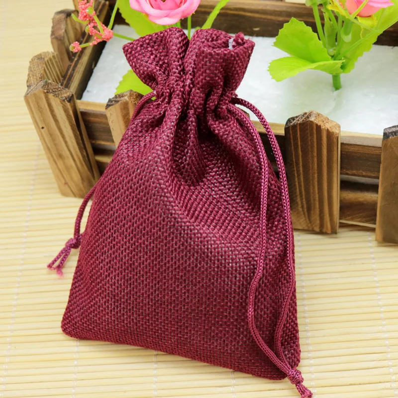 

100PCS/lot (13x18cm) Wine Red Color Drawstring Pouch Christmas Pattern Party Wedding Favor Burlap Jute Gift Bags Home Decor