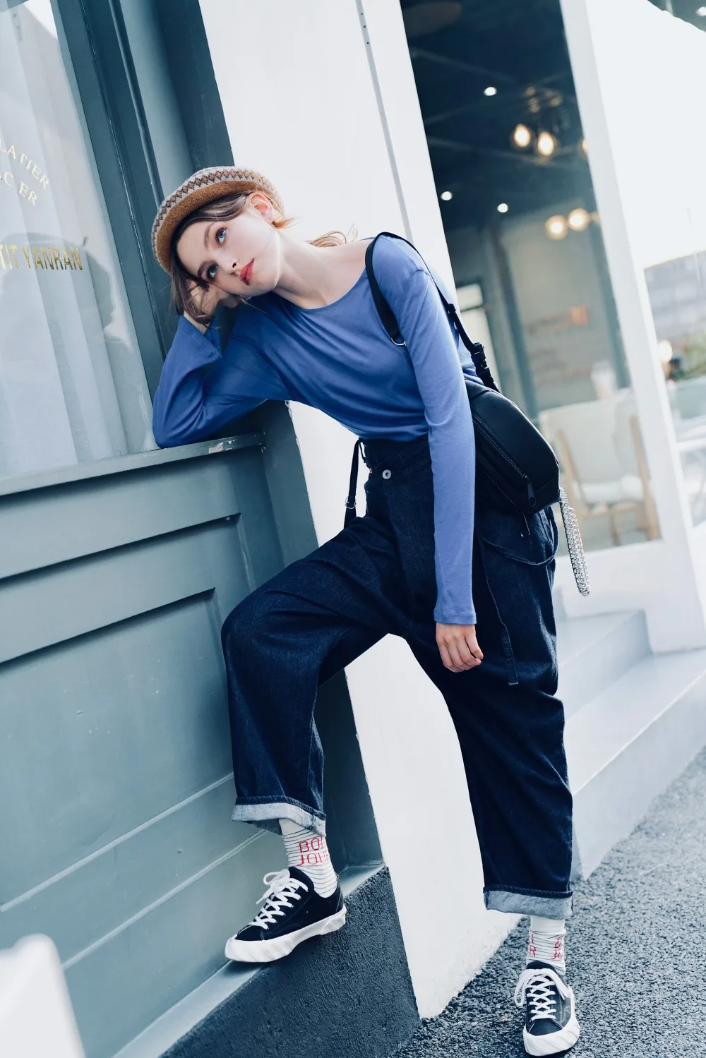 181032+683005-8p--(2)