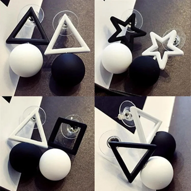 

Korean version of the temperament personality simple triangle five-pointed star asymmetric wild earrings