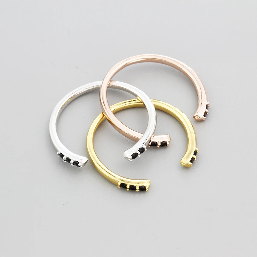 Кольцо женское из розового золота с черным Цирконом средней длины|fashion rings for
